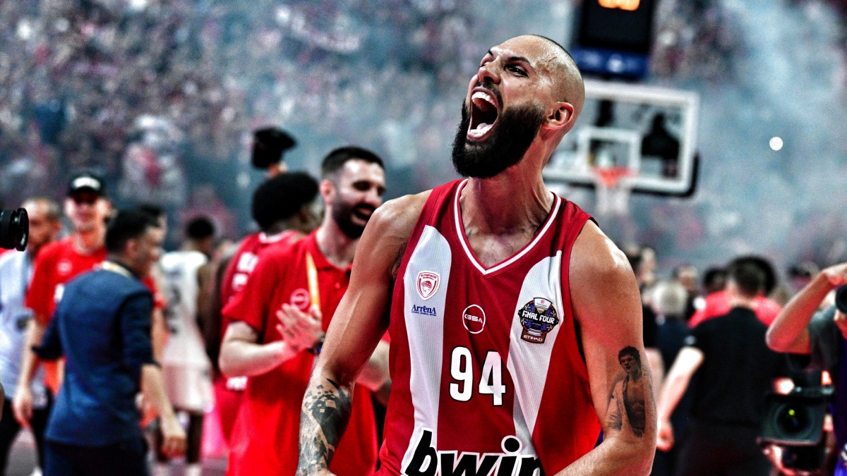 Φουρνιέ: “Ίσως ξεπεράσω τα 7 χρόνια στον Ολυμπιακό – Θέλω να κλείσω εδώ την καριέρα μου”