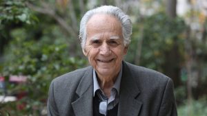 Στάθης Γαβάκης: To «αντίο» της Θύρας 7 στον θρυλικό εκφωνητή του Ολυμπιακού – Τι είχε πει για τα 32 χρόνια στα γήπεδα
