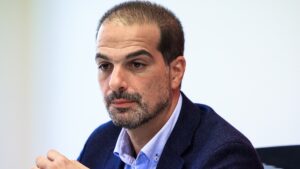 Σακελλαρίδης: «Θα ήθελα τα μέλη της Κ.Ο. που έχουν πάρει την απόφαση να ανεξαρτητοποιηθούν να το πράξουν άμεσα»