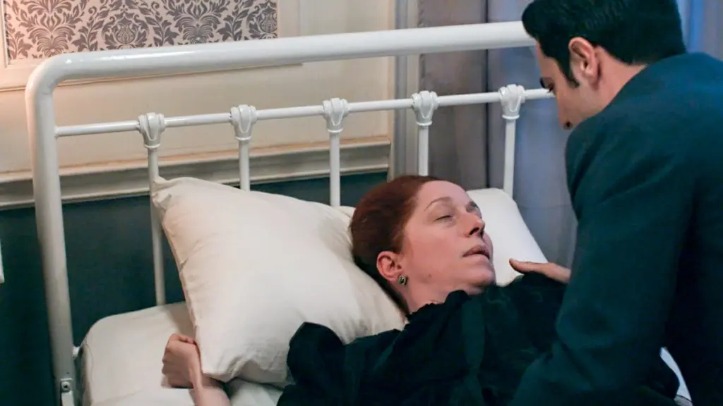 Grand Hotel – Τρίτη (19/5): Ο αστυνόμος Κομνηνός έχει όλες τις απαντήσεις για τον θάνατο της Αγγέλας