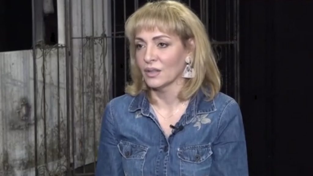 Υρώ Λούπη: «Στη σειρά ”Βέρα στο δεξί” δούλευα τόσες ώρες που κοιμόμουν στο καμαρίνι»