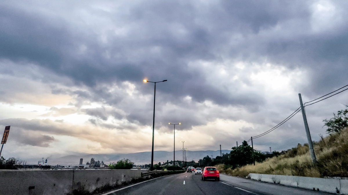 Πέφτει η θερμοκρασία το Σάββατο 30/5 – Σε ποιες περιοχές θα βρέξει