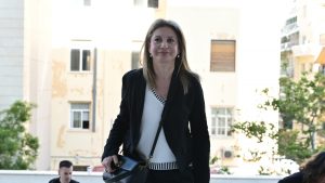 Καρυστιανού: Η Ευρωπαϊκή Επιτροπή δεν ανταποκρίνεται στο έργο της ως θεματοφύλακα του κράτους δικαίου