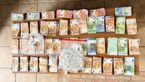 Δυτική Αττική: Εξαρθρώθηκε σπείρα διακίνησης κοκαΐνης – Πάνω από 40.000 ευρώ η λεία της, δύο συλλήψεις