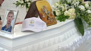 Κρήτη: Σε κλίμα οδύνης η κηδεία του 33χρονου γιατρού Αλέξη Τσικόπουλου