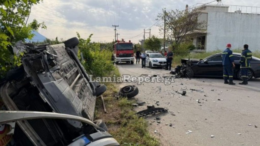 Σοβαρό τροχαίο με δυο τραυματίες στη Λαμία – Εγκλωβίστηκε ο ένας οδηγός (Βίντεο – Φωτογραφίες)