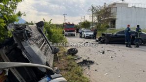 Σοβαρό τροχαίο με δυο τραυματίες στη Λαμία – Εγκλωβίστηκε ο ένας οδηγός (Βίντεο – Φωτογραφίες)