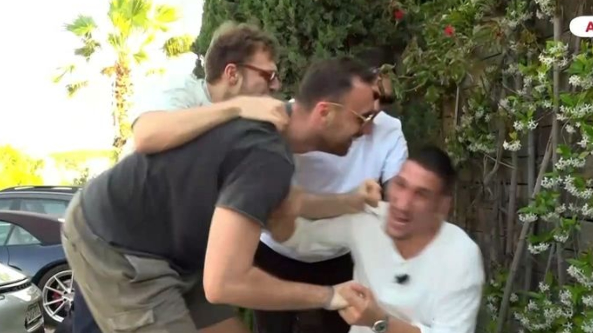 Το «ντου» των Βεζένκοφ, Μιλουτίνοφ και Παπανικολάου στον Λαρεντζάκη κατά τη διάρκεια συνέντευξης (Βίντεο)