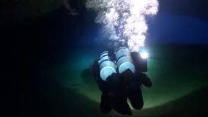 Μαλδίβες: Αυτή είναι η σπηλιά που έχασαν την ζωή τους οι 5 δύτες – “Είναι κατάμαυρη και αδυσώπητη” λέει πρώην στρατιωτικός