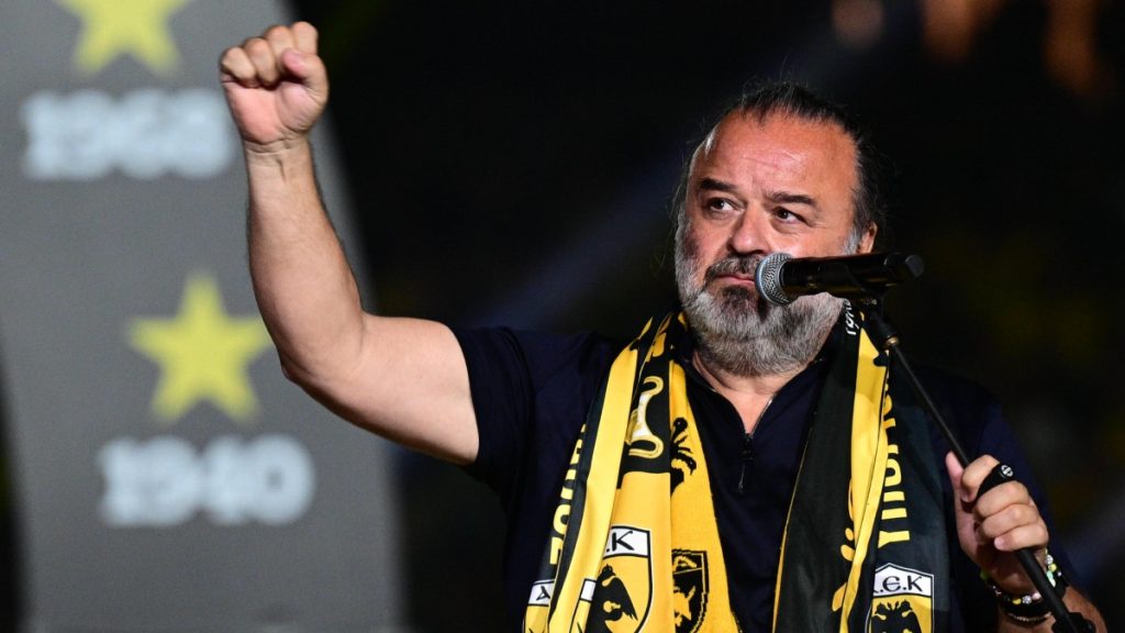 Ηλιόπουλος στη φιέστα της ΑΕΚ: «Ας ξαναβάλουν ζώνη – Το νταβατζιλίκι τελείωσε»