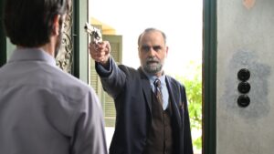 Άγιος Έρωτας – Δευτέρα (25/5): Ο Μαρκόπουλος εισβάλλει στο σπίτι του Νικόλαου και τον απειλεί με όπλο
