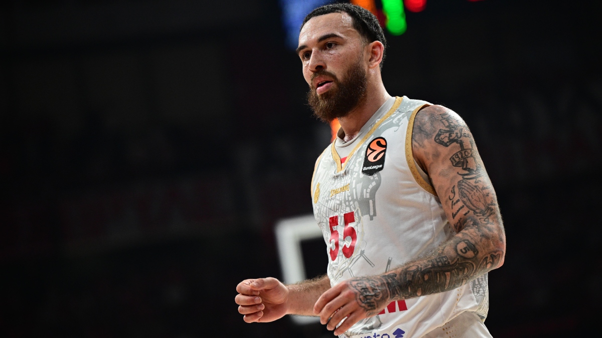 Euroleague: Η τιμωρία του Μάικ Τζέιμς για τις χειρονομίες του στο Ολυμπιακός-Μονακό