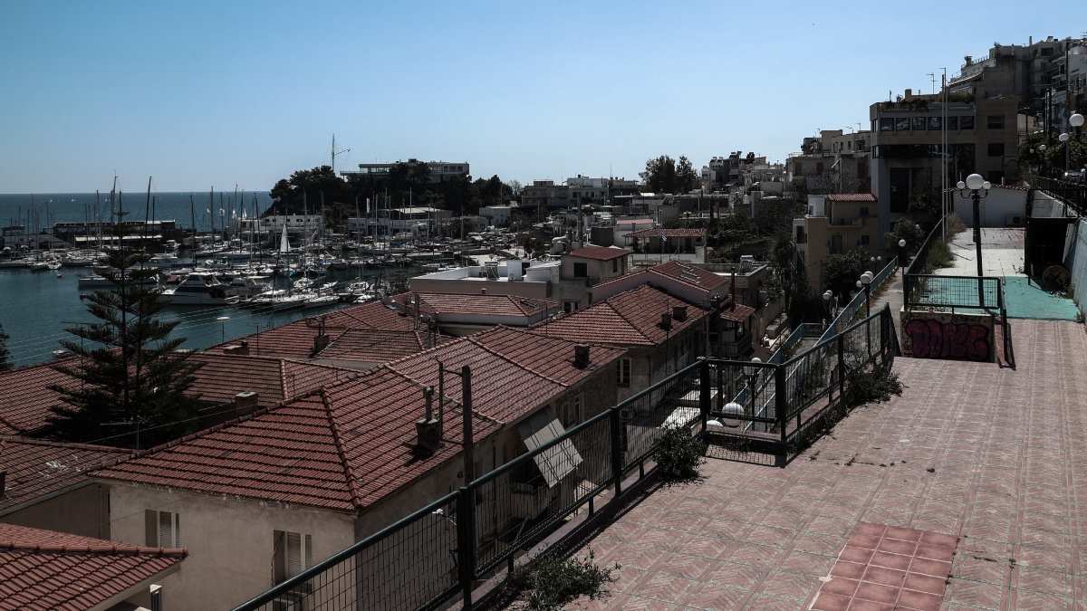 Μικρολίμανο: Με βαρύ ποινικό παρελθόν ο άνδρας που πυροβολήθηκε και τραυματίστηκε από αστυνομικούς – Ήταν καταζητούμενος σε Ελλάδα και Αλβανία