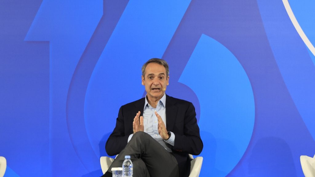 Μητσοτάκης στο 16ο Συνέδριο της ΝΔ: Οι πολίτες θα εμπιστευτούν ποιος τελικά μπορεί να αντιμετωπίσει τις προκλήσεις