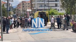 Ναύπακτος: Τροχαίο με παράσυρση πεζού από μηχανή – Στο νοσοκομείο δύο άτομα (βίντεο)