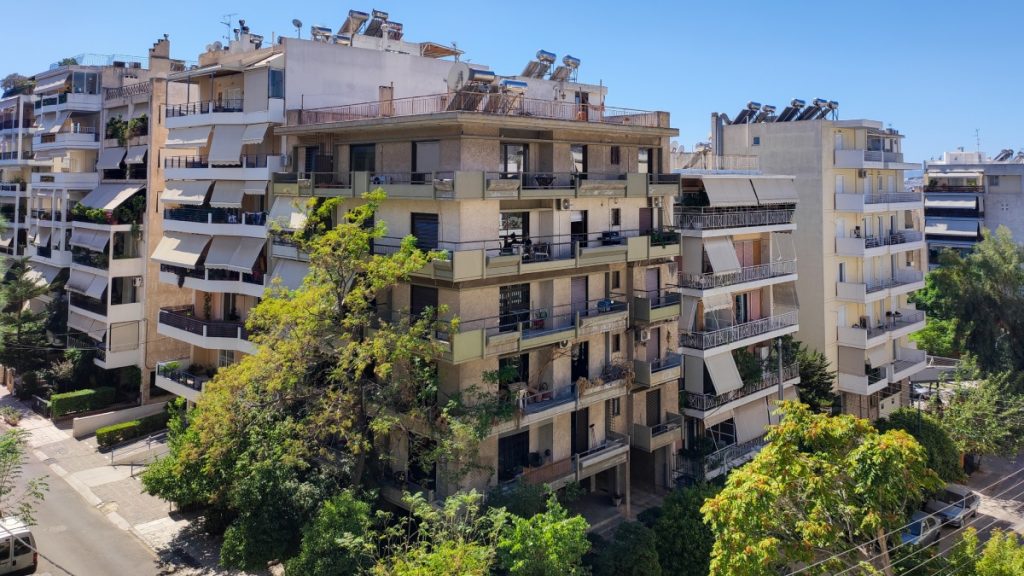 Δήμος Νέας Σμύρνης για την περίεργη οσμή: “Μείνετε σε χώρους με κλειστά παράθυρα”