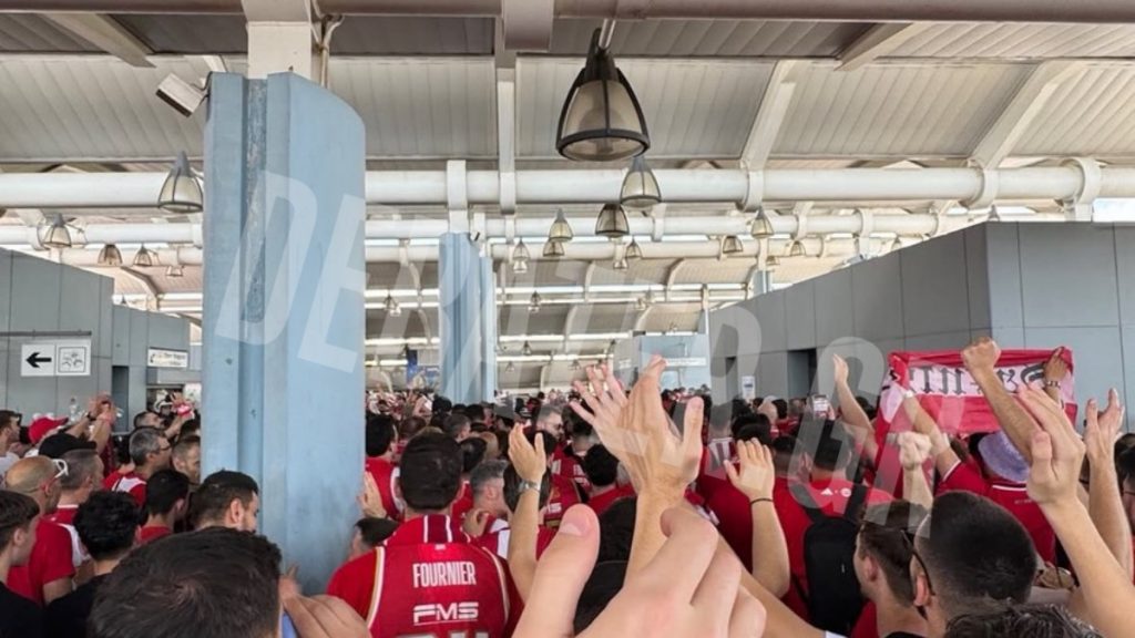Final Four EuroLeague 2026: Στο Telecom Center οι πρώτοι οπαδοί των ομάδων – Εικόνες από το Φάληρο πριν το Ολυμπιακός – Φενέρμπαχτσε