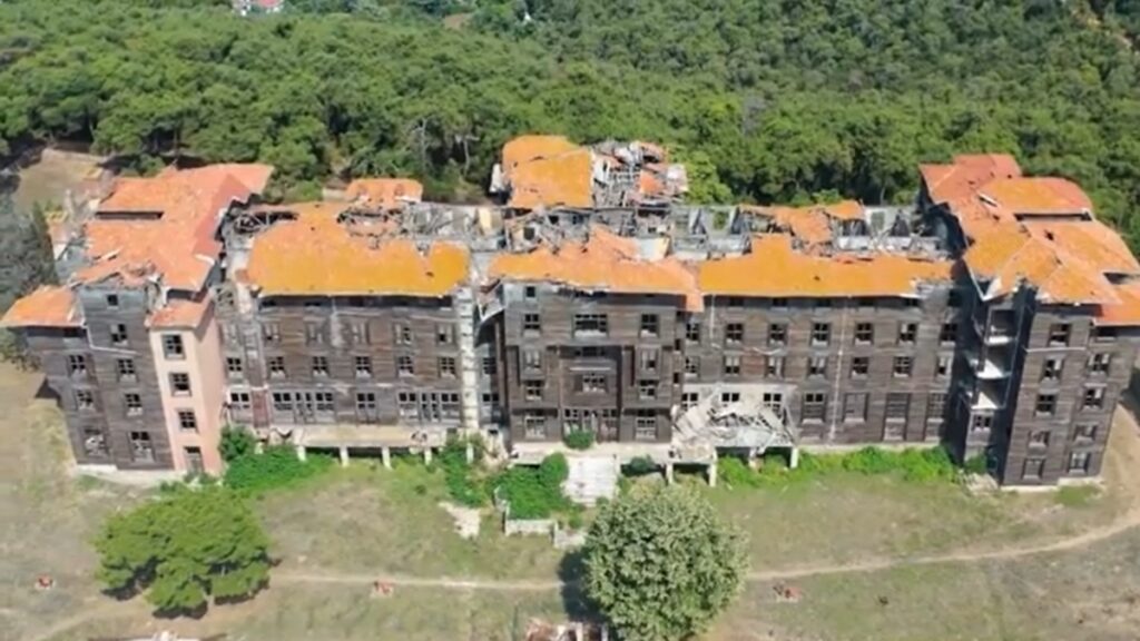 Το Ορφανοτροφείο της Πριγκήπου θα γίνει ξενοδοχείο – Βαρθολομαίος: “Δεν ήταν εύκολη απόφαση αλλά ήταν επιβεβλημένη” (βίντεο)