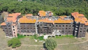 Το Ορφανοτροφείο της Πριγκήπου θα γίνει ξενοδοχείο – Βαρθολομαίος: “Δεν ήταν εύκολη απόφαση αλλά ήταν επιβεβλημένη” (βίντεο)