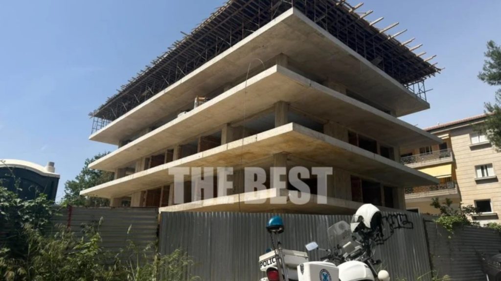 Πάτρα: Άνδρας τραυματίστηκε σε οικοδομή – Ξύλο έπεσε από την ταράτσα στο κεφάλι του (βίντεο)