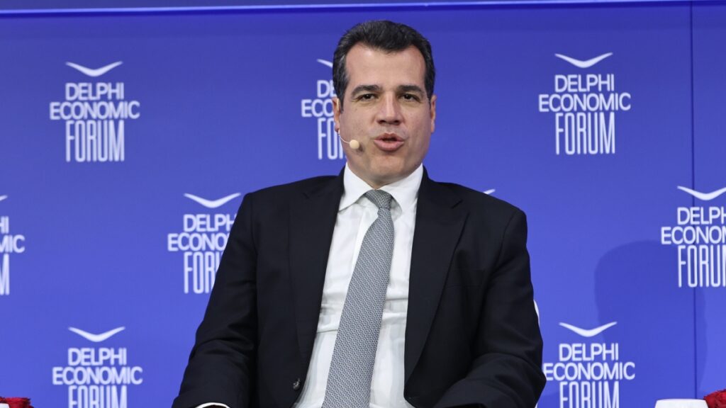 Πλεύρης για τις δομές μεταναστών στην Κρήτη: “Θα προχωρήσουμε ακόμη και χωρίς συναίνεση”