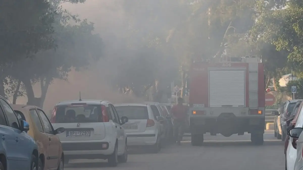 Συναγερμός στην Ρόδο: Ξέσπασε φωτιά σε όχημα στην Ιαλυσό