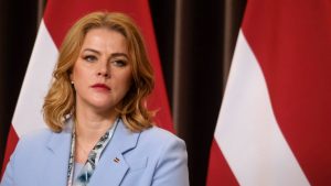 Λετονία: Παραιτείται η πρωθυπουργός Εβίκα Σιλίνια για το πλήγμα από ουκρανικά drones