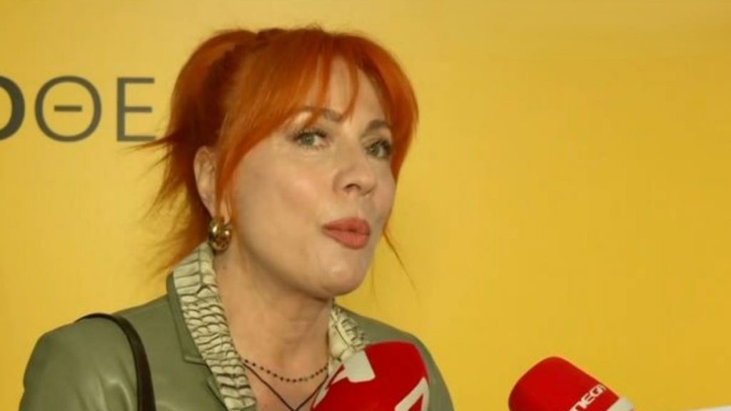 Σμαράγδα Καρύδη: Η on camera αντίδραση σε ερώτηση για τον Θοδωρή Αθερίδη – Tι απάντησε (vid)