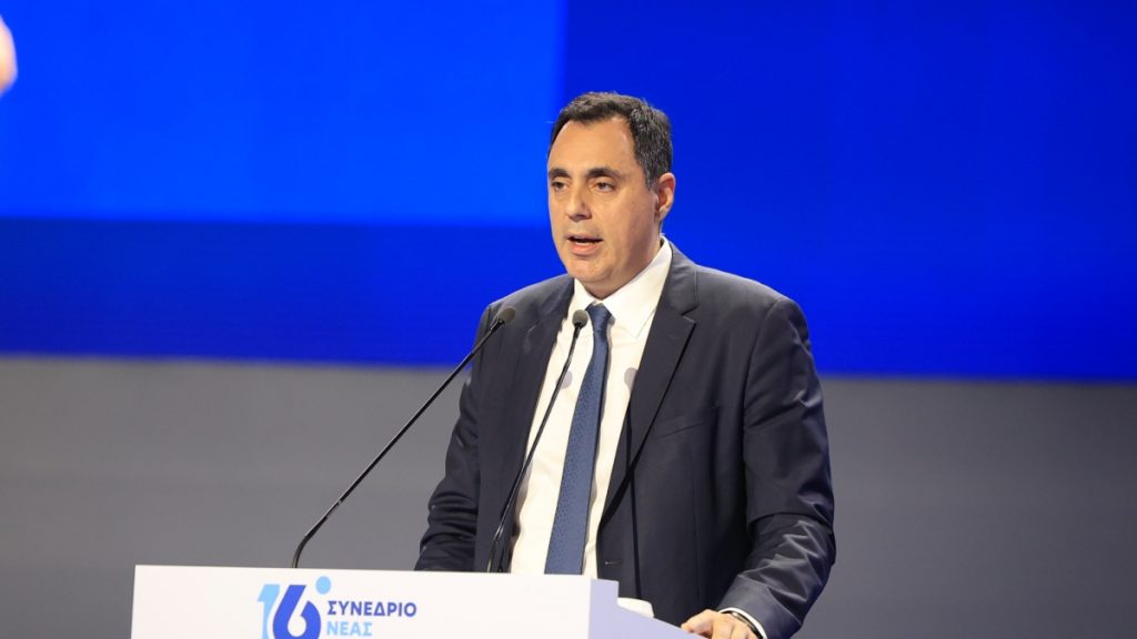Σμυρλής από το συνέδριο της Νέας Δημοκρατίας: «Υλοποιούμε το πρόγραμμα για το οποίο μας εμπιστεύτηκε ο ελληνικός λαός»