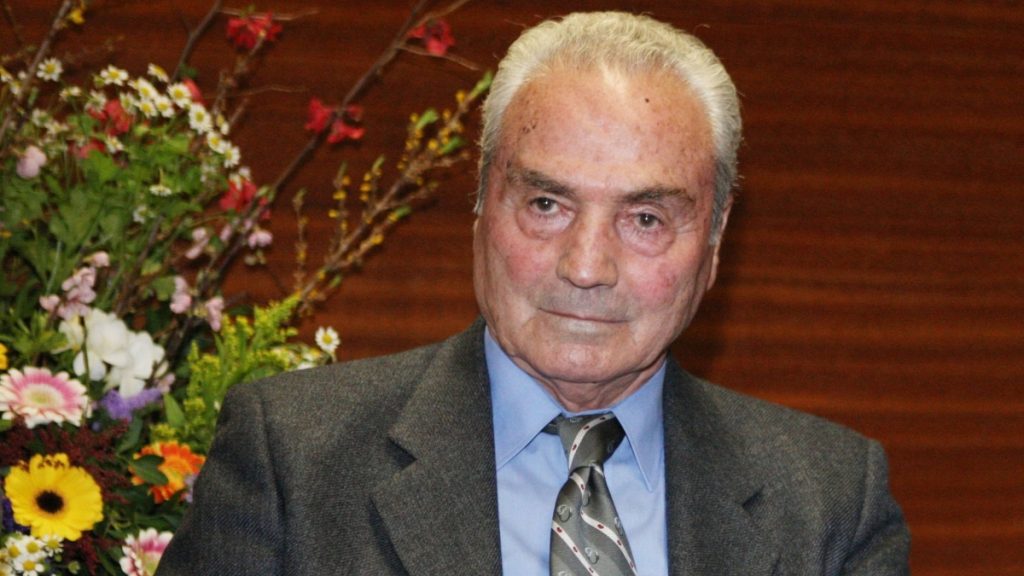 Έφυγε από τη ζωή στα 89 του χρόνια ο σπουδαίος αθλητικογράφος, Σταύρος Τσώχος