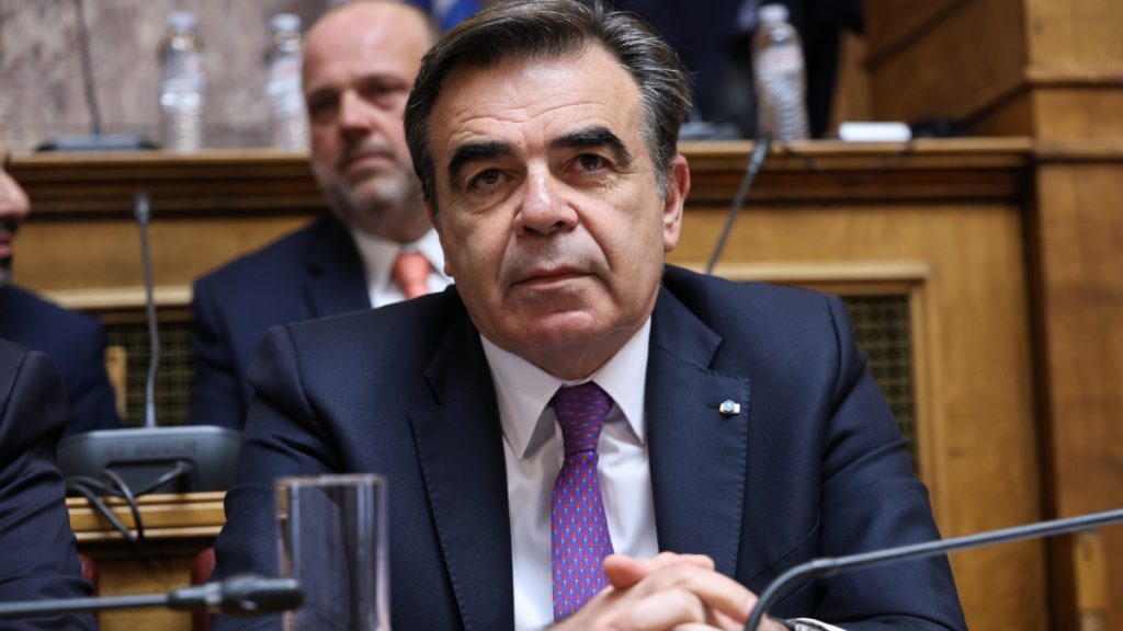 Σχοινάς: «Δικαίωση για τις θυσίες των Ελλήνων και την Ευρωπαϊκή Ελλάδα, η σημερινή επίσημη έξοδος από την επιτήρηση»