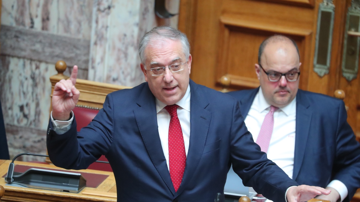Θεοδωρικάκος για καταναλωτικά δάνεια: “Δική μας ιδέα το πλαφόν 30% έως 50% στις χρεώσεις”
