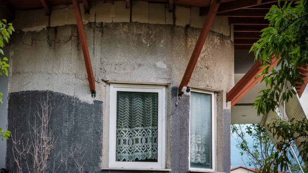Πατροκτονία στο Τριάδι Θεσσαλονίκης: Με κατσαβίδι και ένα σκαμπό τραυμάτισε και σκότωσε τον πατέρα του ο 30χρονος καθ’ ομολογίαν δράστης μετά από καυγά