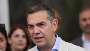 Τσίπρας προς υποψηφίους Πανελλαδικών: “Είναι μια μόνο από τις πολλές μάχες που θα αντιμετωπίσετε στη ζωή”
