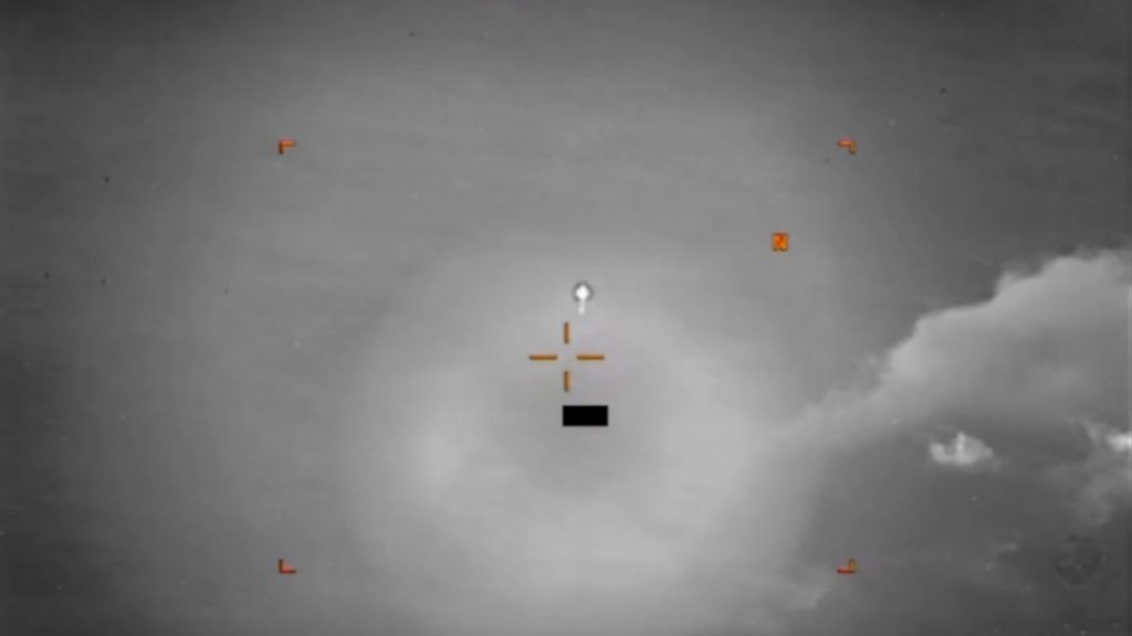 Βίντεο από τους ελιγμούς των UFO σε Αιγαίο και ξηρά – Τι λένε τα αρχεία που έδωσε στη δημοσιότητα το Πεντάγωνο