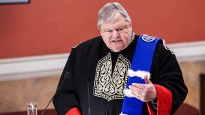 Ευάγγελος Βενιζέλoς: Αναγορεύθηκε επίτιμος διδάκτορας της Νομικής Σχολής και του Τμήματος Κοινωνικής Θεολογίας του ΕΚΠΑ