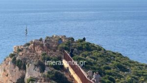 Ζάκυνθος: Μια selfie η αιτία για την πτώση του τουρίστα στον γκρεμό – Σκάλωσε σε δέντρο στα 10 μέτρα
