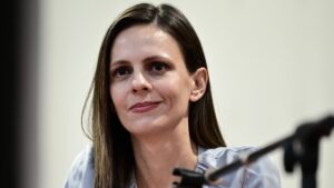 Αχτσιόγλου: “Ο δρόμος στη Νέα Αριστερά ήταν αδιέξοδος – Με τον Τσίπρα έχουμε να μιλήσουμε από το 2023”