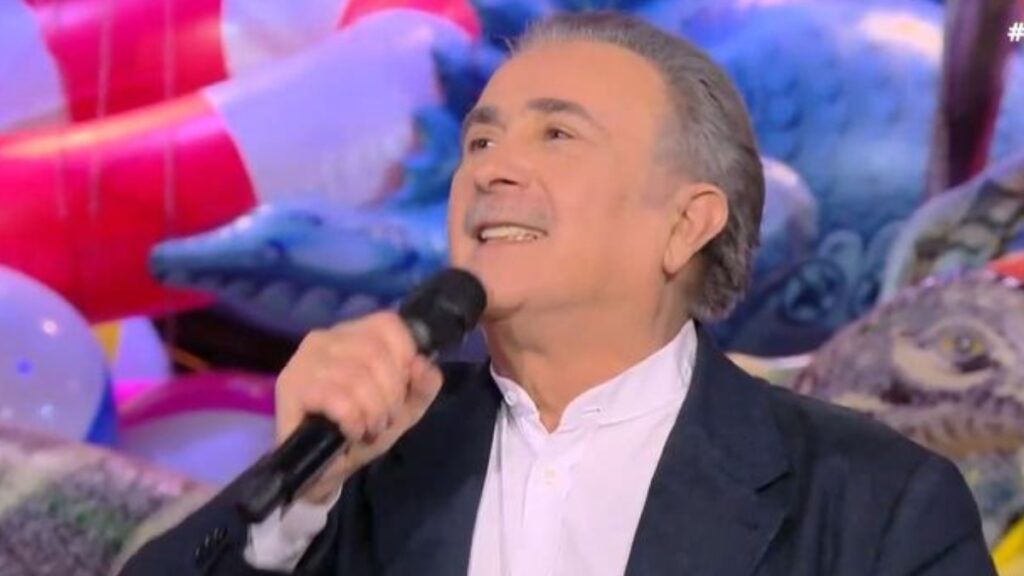 Λάκης Λαζόπουλος: Ανανέωσε το ραντεβού με τους τηλεθεατές – “Τσαντίρι και του χρόνου, δεν θέλω να με αφήσετε μόνο μου”