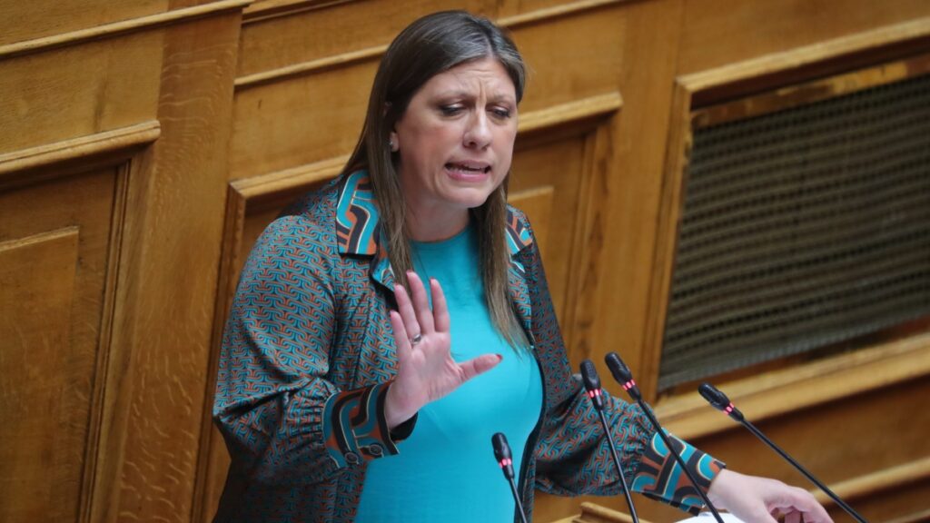 Κωνσταντοπούλου για Τσίπρα: “Το 2015 τον είδα στο Μαξίμου να ξεφυλλίζει παρακολουθήσεις της ΕΥΠ”