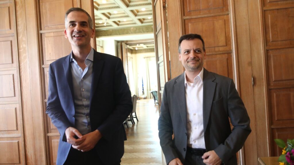 Σφοδρή σύγκρουση Μπακογιάννη – Δούκα για το δάνειο των 75 εκατ. ευρώ του δήμου Αθηναίων
