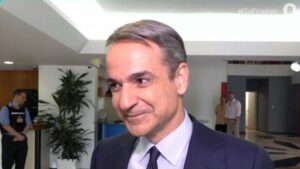Μητσοτάκης: Η χιουμοριστική ατάκα για τον χρόνο των εκλογών – Με τι… ρούχα θα πάμε στις κάλπες