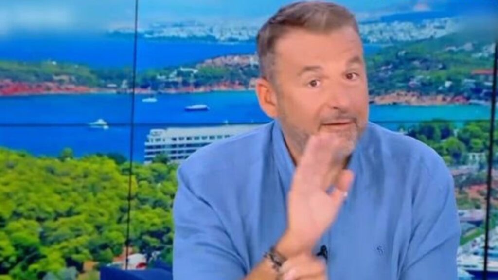 Έξαλλος ο Λιάγκας: “Βλέπετε ότι μειώνεται η τηλεόραση; Κόβονται εκπομπές και δεν αντικαθίστανται”