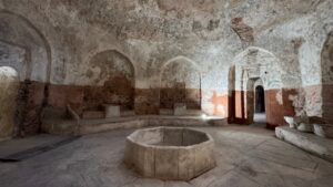Θεσσαλονίκη: Το Μπέη Χαμάμ, το μεγαλύτερο οθωμανικό λουτρό των Βαλκανίων, ανοίγει ως χώρος πολιτισμού