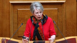 Το νέο σχόλιο της Ακρίτα για τον Γιωτόπουλο: “Ημιμαθείς και σκατ@@@χοι να επιστρέψουν στο λαγούμι τους”