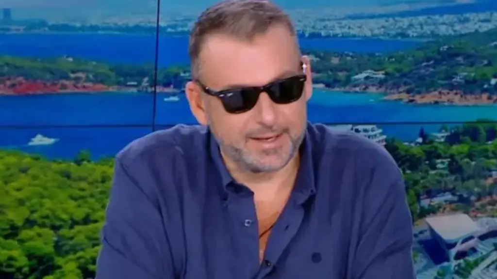 Τι συμβαίνει με τον Γιώργο Λιάγκα; Εμφανίστηκε με μαύρα γυαλιά στην εκπομπή