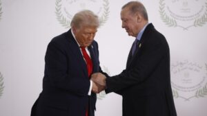 “Δώρο” Τραμπ στον Ερντογάν: Ανακοίνωσε στο Κογκρέσο την πώληση κινητήρων στην Τουρκία για το μαχητικό KAAN