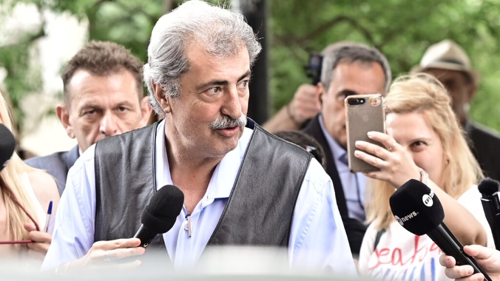 Πολάκης: “Τα ιστορικά κόμματα δεν καταργούνται με ατομικές αποφάσεις” – Τι είπε για το κόμμα Τσίπρα