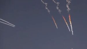 Νέο χάος στη Μέση Ανατολή μετά την κατάρριψη του Apache – Ιράν: “Παραβίαση κυριαρχίας” τα αμερικανικά χτυπήματα