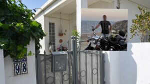 Αίγιο: Ο Ιταλός συνελήφθη για τις δολοφονίες της 54χρονης και του γιου της – Πώς τον “έδεσαν” οι Αρχές